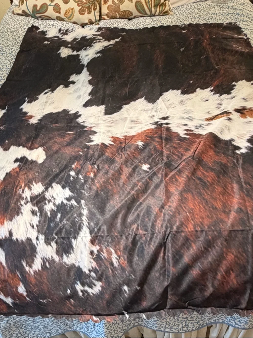 Cowhide Print Tablecloth 60x86 Brown Black Scalloped Edge Western
